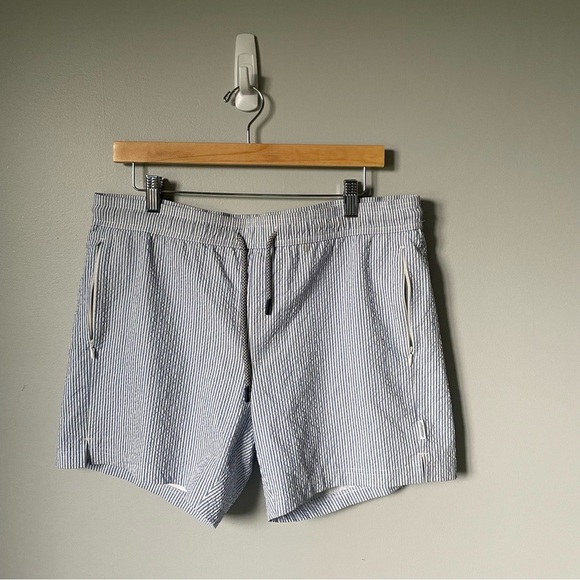 Maamgic Seersucker blue and white striped Swim Trunks Size Medium - Picture 1 of 6